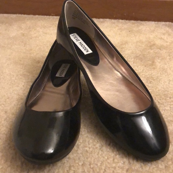 Steve Madden Shoes - Steve Madden black patent leather flats